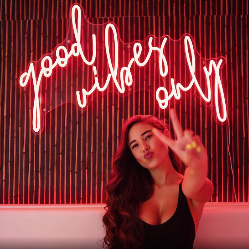 Load image into Gallery viewer, Good Vibes Only Neon Sign -1

